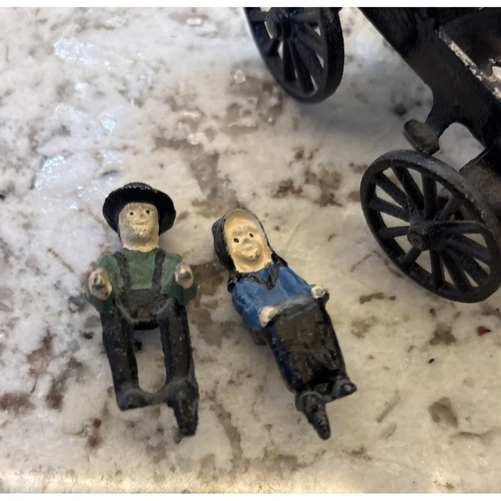 Four Piece Vintage #sm19 Amish Lancaster Cast Iron Horse Drawn Carriage & Riders